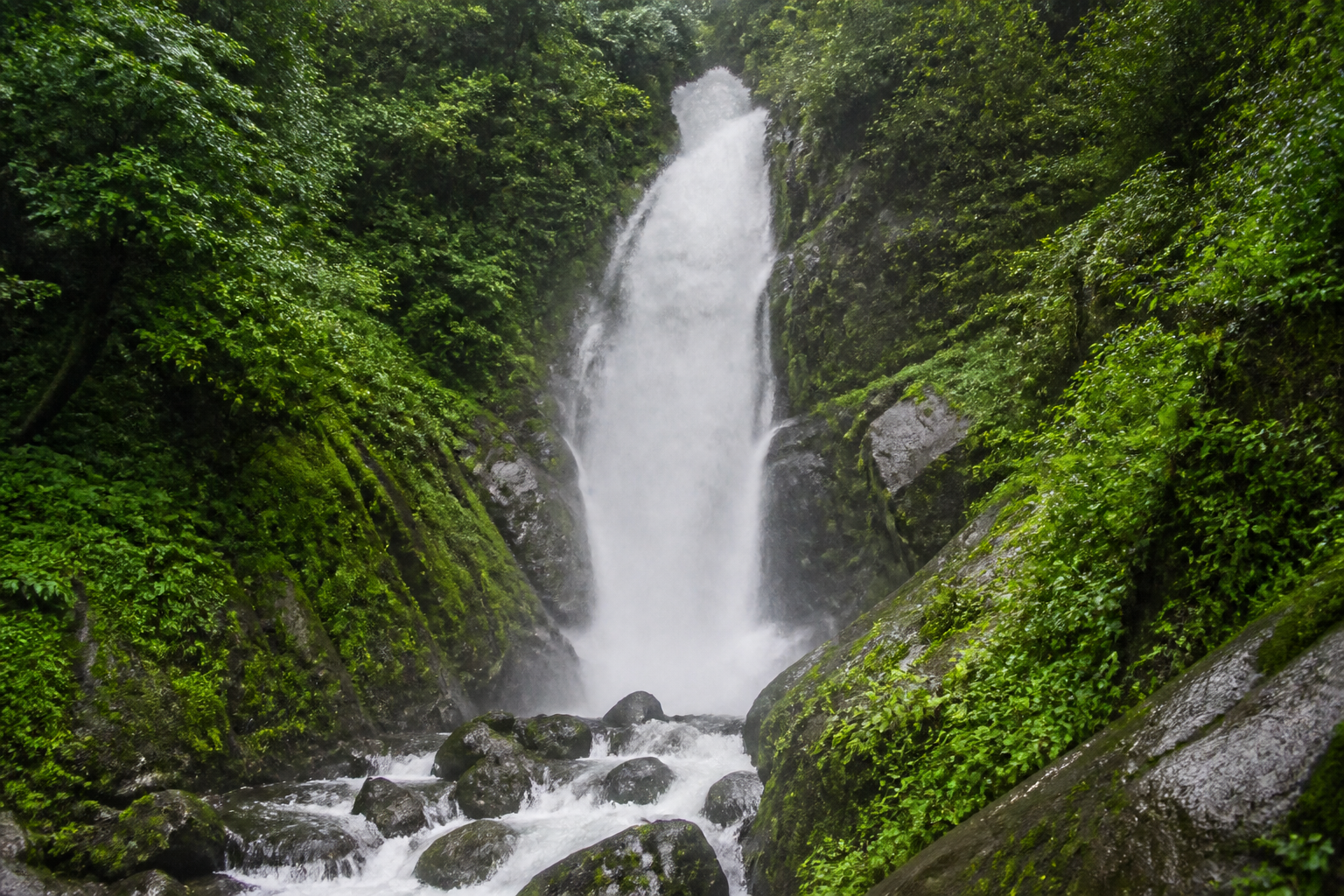 Palovit Şelalesi Ayder yakınları Rize